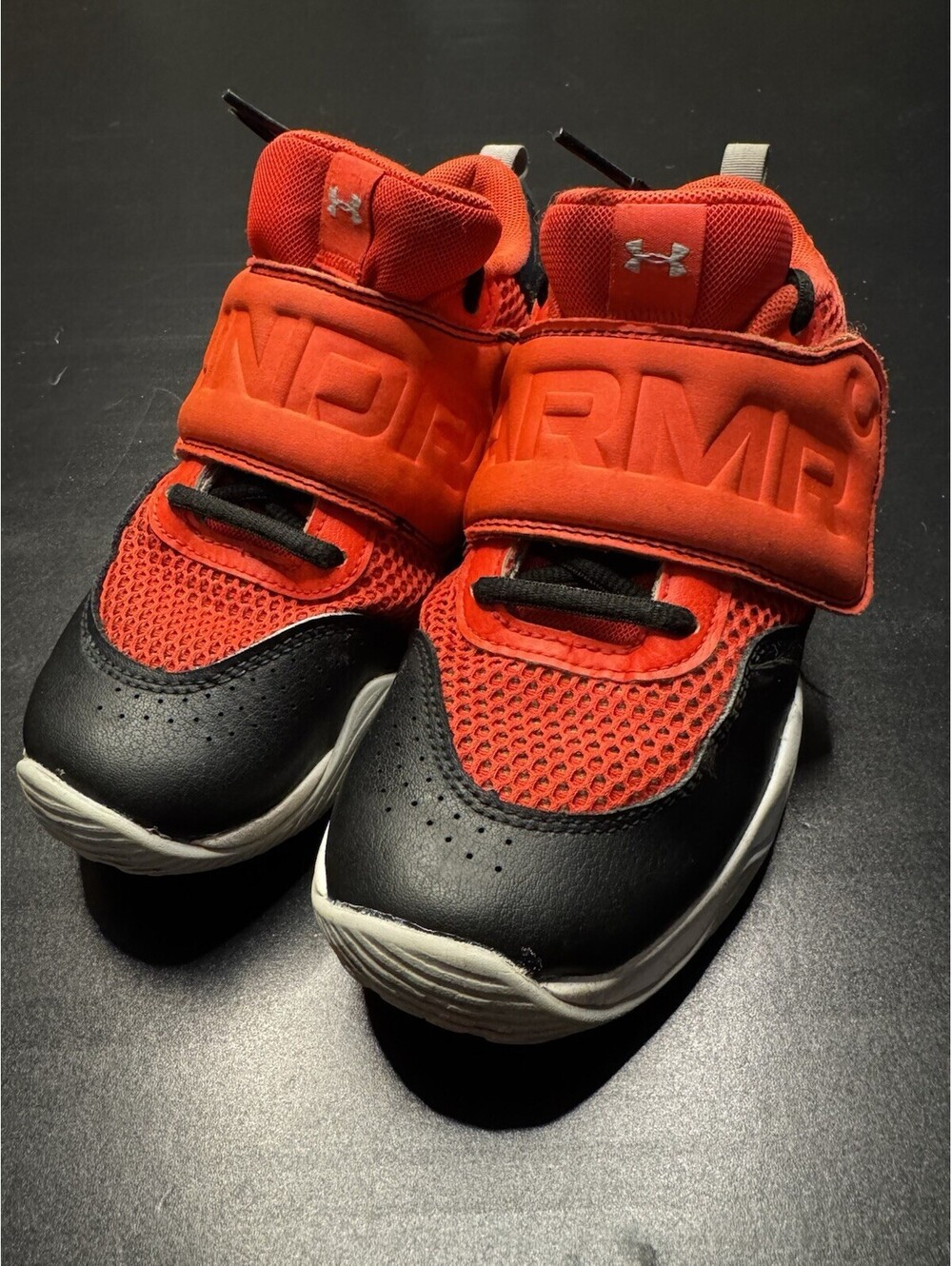 Under Armour Kids' Pre School Zone BB 2 basketball Red / Black Sneaker 3Y